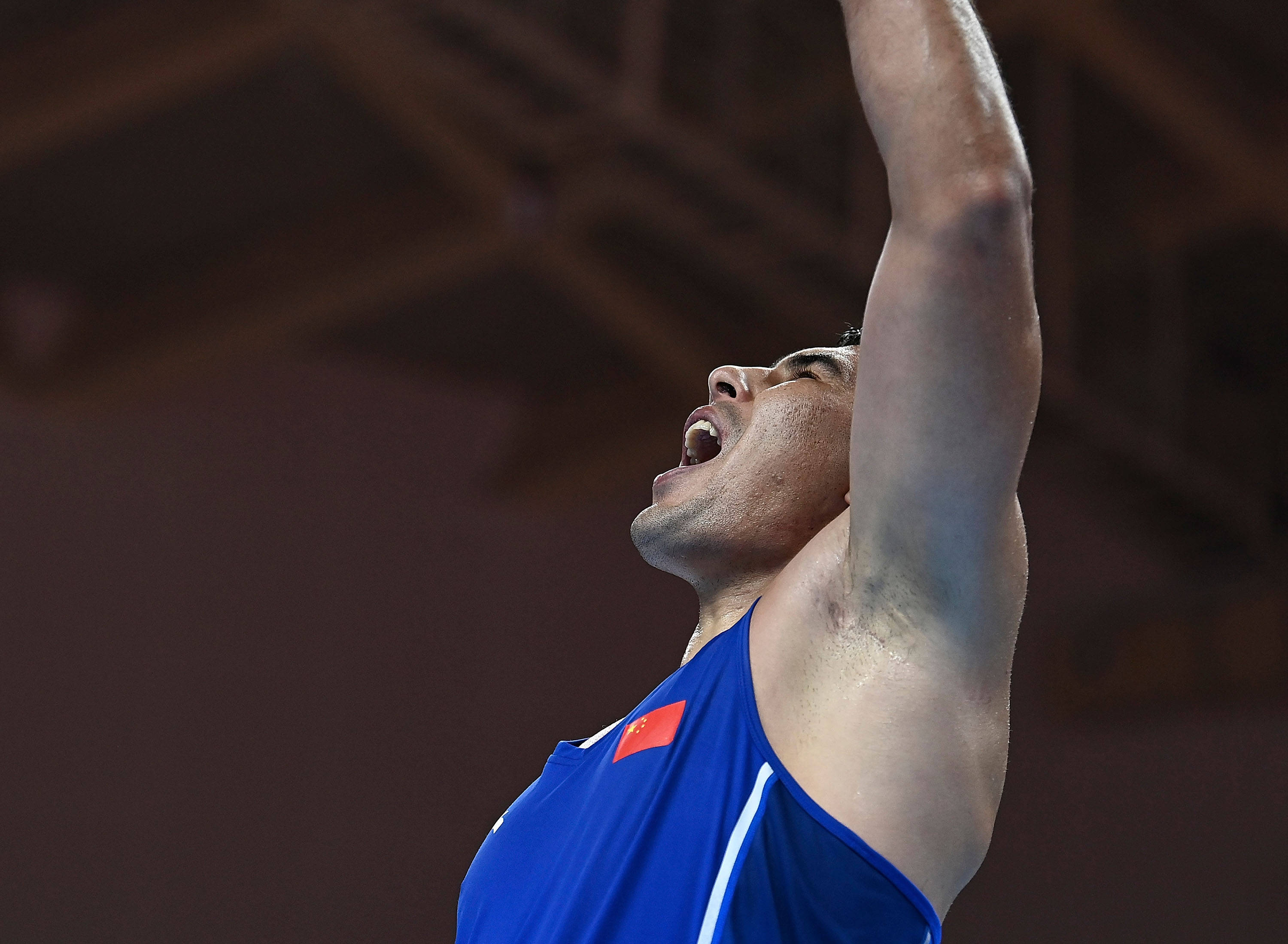 关于拳击球员突破自我，表现堪称完美的信息