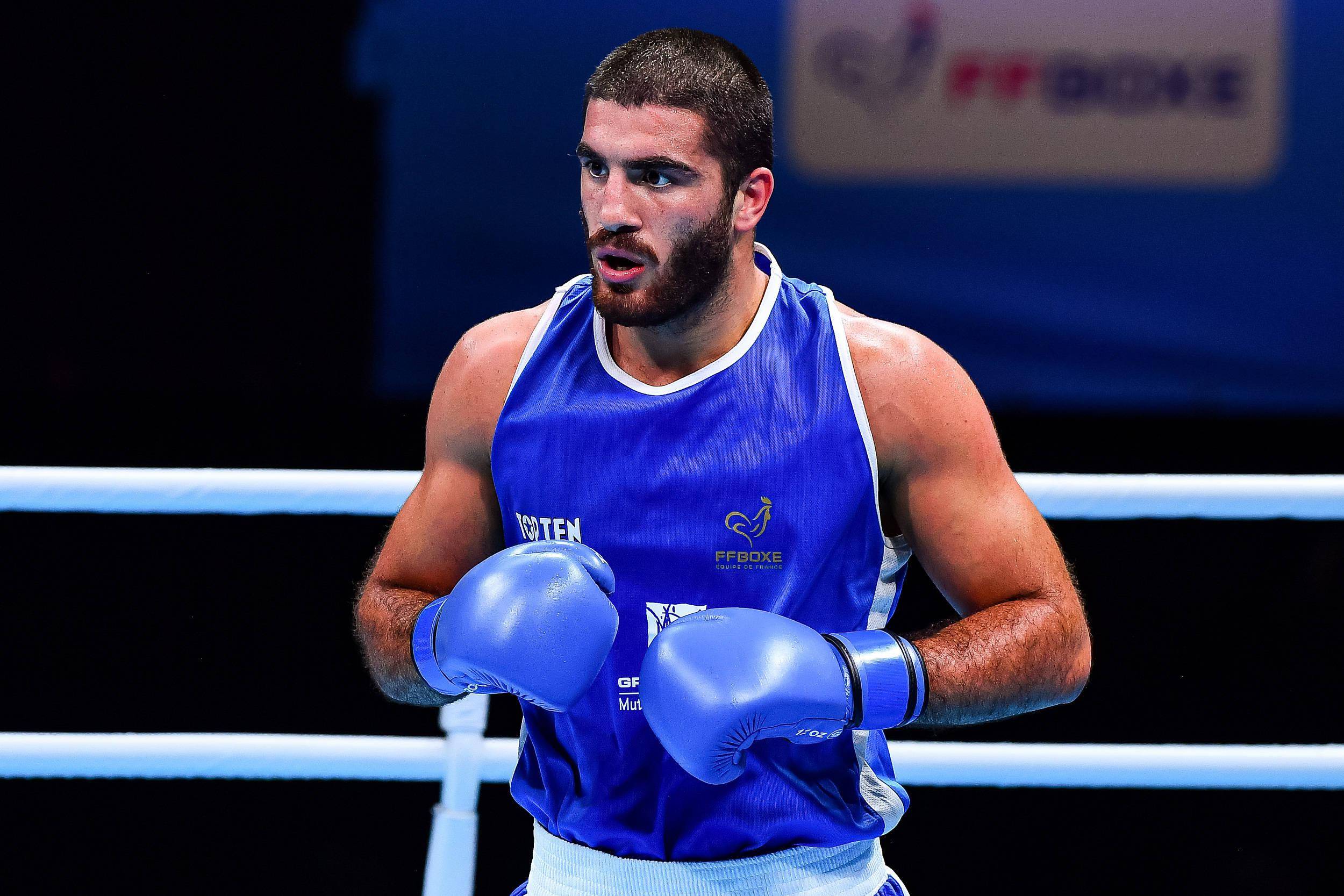 关于拳击球员突破自我，表现堪称完美的信息